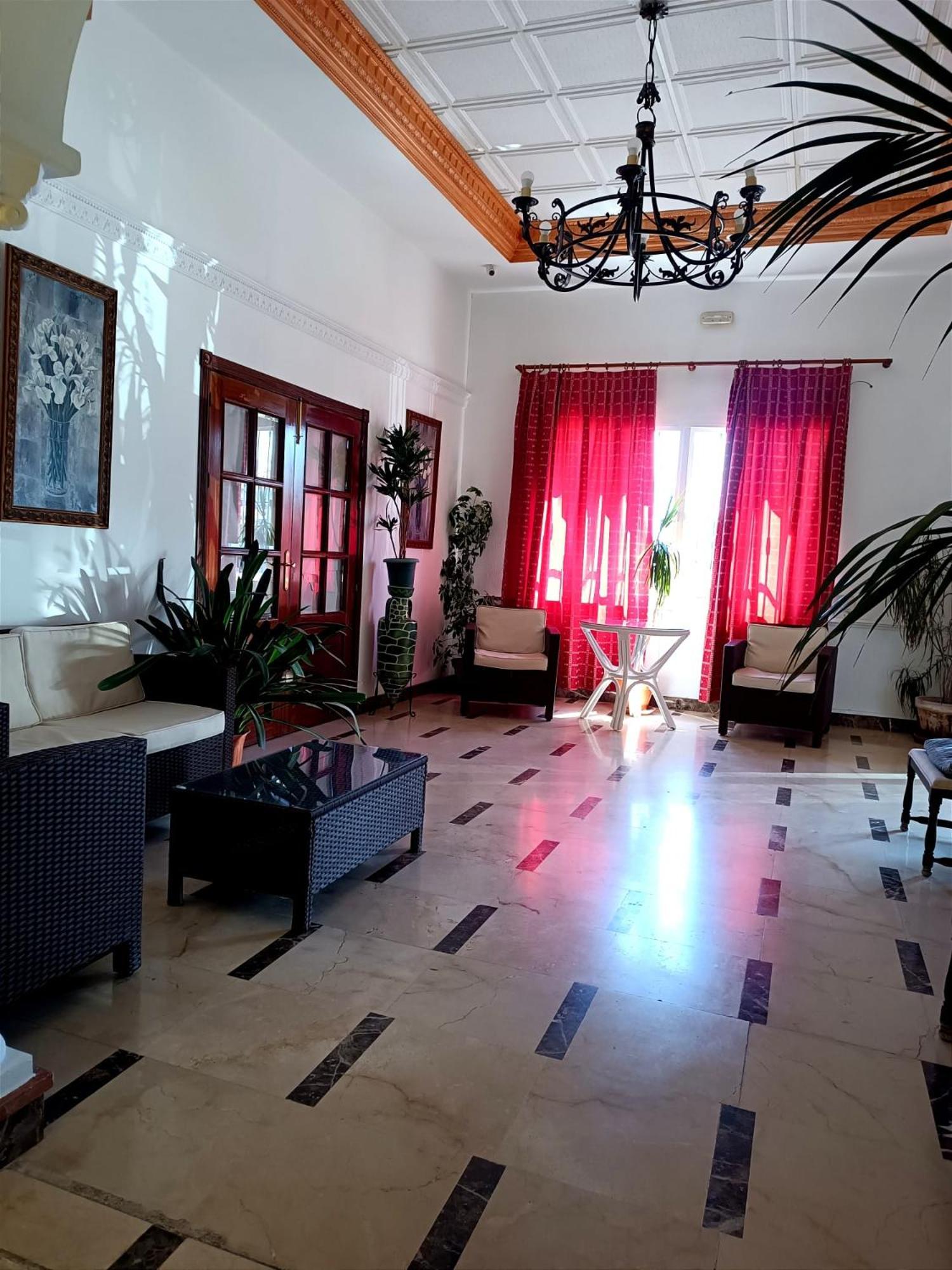 Hostal El Lirio Bollullos Par del Condado Zewnętrze zdjęcie